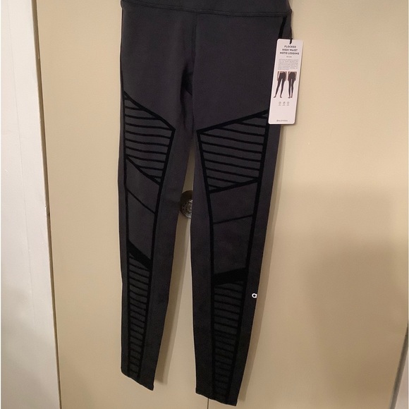 ALO yoga Flocked High-Waist Moto Leggings - Picture 2 of 12